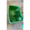Image 2 : SCOTTS TURF BUILDER AND GREEN COMPOST BIN