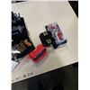 Image 2 : LOT OF COLLECTIBLES AND DUSTER
