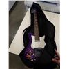 Image 2 : HANNAH MONTANA GUITAR IN CASE