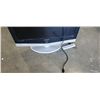 Image 2 : SAMSUNG 32" HDTV WITH REMOTE