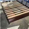 Image 2 : QUEENSIZE BEDFRAME WITH 4 DRAWERS