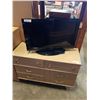 Image 1 : TOSHIBA 32" HDTV WORKING WITH REMOTE