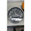 Image 2 : 2 WALL CLOCKS