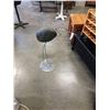 Image 1 : STAINLESS " ROCK" HERON ART PIECE