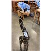 Image 2 : 3FT WOODEN GIRAFFE