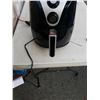 Image 2 : INSIGNIA 3.2L MECHANICAL AIR FRYER TESTED AND WORKING - RETAIL $59