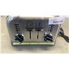 Image 2 : CUISINART METAL CLASSIC STAINLESS 4 SLICE TOASTER IN STORE DEMO NO BOX TESTED AND WORKING - RETAIL $