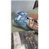 Image 8 : LOT OF NEW BOYS CLOTHING, KIDS SHOES AND HAIR TOWELS