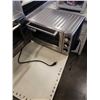 Image 2 : HAMILTON BEACH AND CUISINART TOASTER OVENS