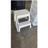 Image 2 : 6 DRAWER ORANGIZER AND 2-STEP STOOL