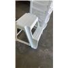 Image 3 : 6 DRAWER ORANGIZER AND 2-STEP STOOL