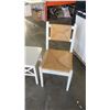 Image 2 : 2 WOOD AND RATTAN CHAIRS W/ SIDE TABLE