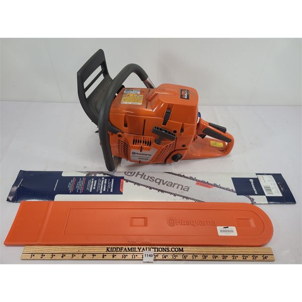 HUSQVARNA 390XP 88CC CHAINSAW W/ BAR, CHAIN & GUARD - NEW 