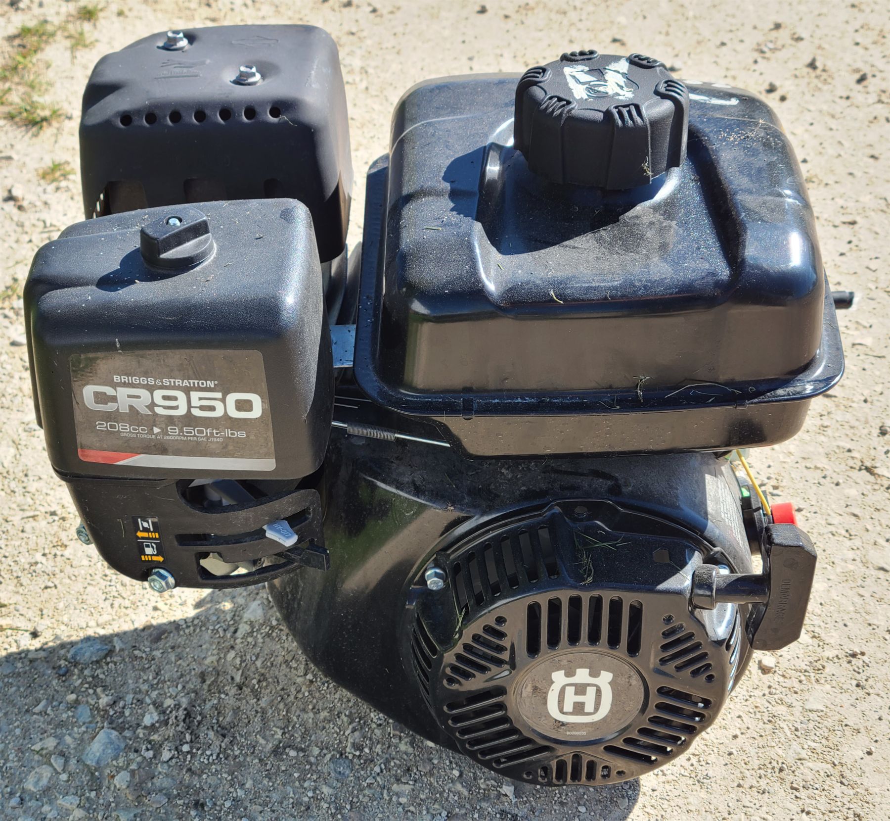 BRIGGS & STRATTON CR950 MOTOR