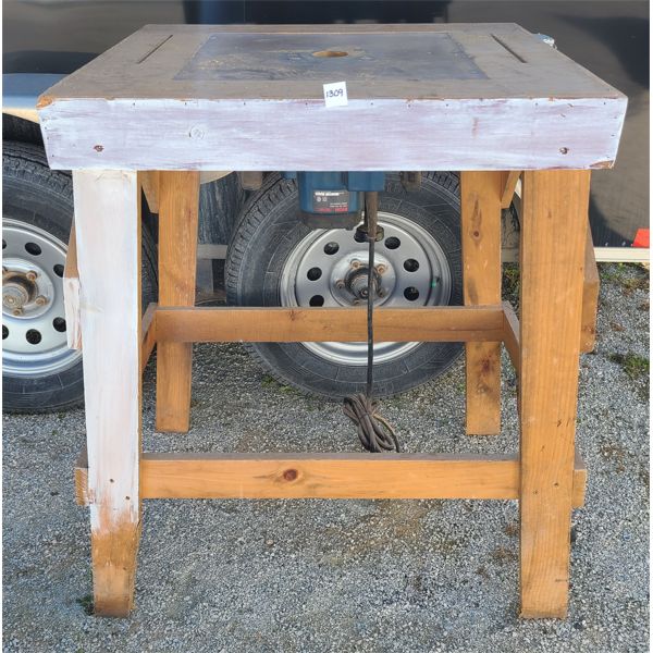 RYOBI UNDER MOUNT ROUTER TABLE