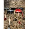 Image 1 : 5 Snow Shovels