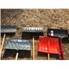 Image 2 : 5 Snow Shovels