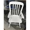 Image 3 : 2 Lawn Chairs, White Chair & 2 Wood Children's Chairs