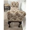 Image 3 : Beautiful Upholstered Chaise Lounge w Claw Feet & 2 Side Chairs