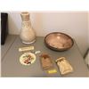 Image 4 : Grey Pink & Ivory Pottery Bowls, Floral Welcome Blade, 2 Weed Bags, Lg Beige Vase & Pottery Bowl