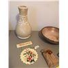 Image 5 : Grey Pink & Ivory Pottery Bowls, Floral Welcome Blade, 2 Weed Bags, Lg Beige Vase & Pottery Bowl