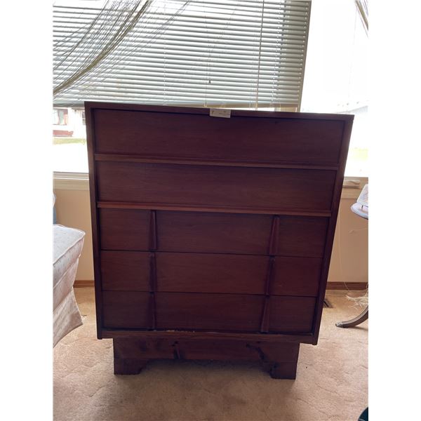 Wooden Dresser And Accessory Table With Set Of Collapsible Trays (BRING HELP!)
