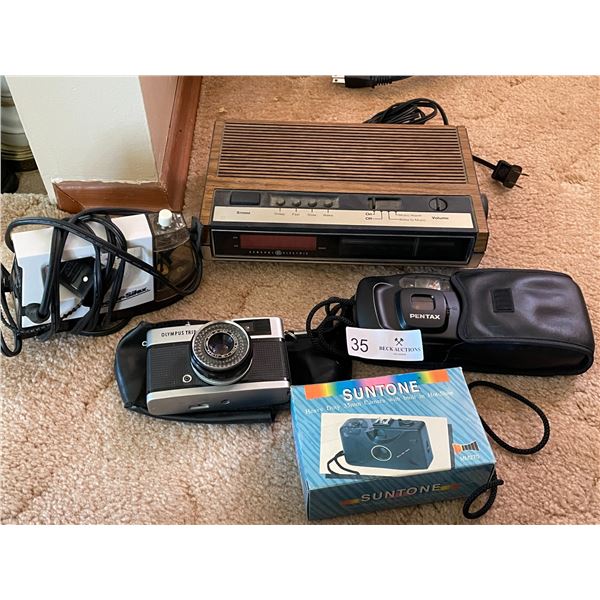 General Electric Alarm Clock/ Radio & Electronics