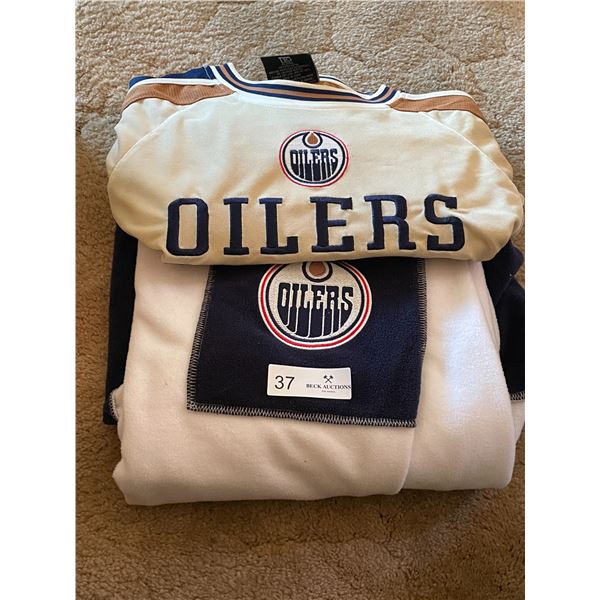 Womens Small NHL Oilers Jersey & Oilers Blanket & Car Flags