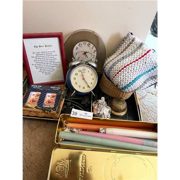 Assorted Decor Beck Auctions Inc.