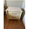 Image 1 : Vintage Dresser