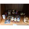 Image 1 : Cat Themed Shelf Decor