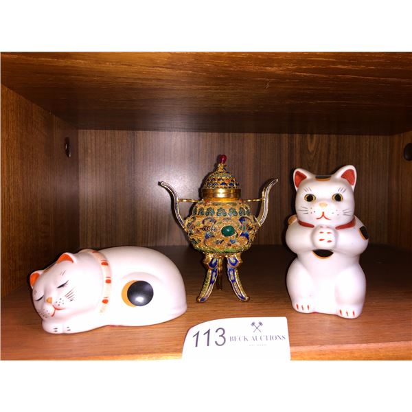 Chinese Lucky Cat Statues