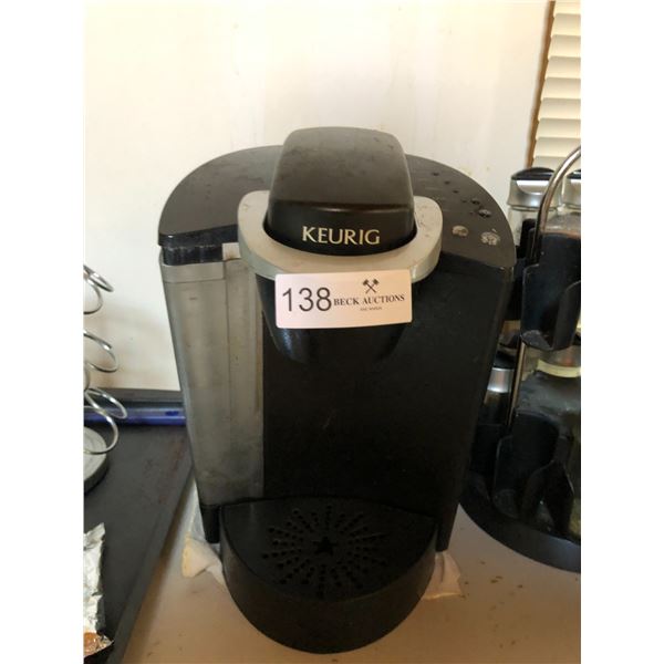 Keurig Coffee Maker With Coffee Pod Holder
