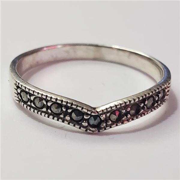 SILVER MARCASITE RING (~SIZE 6)