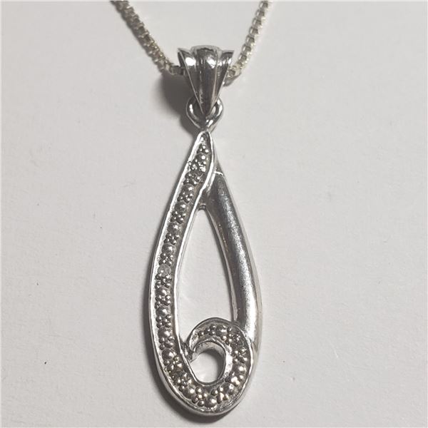 SILVER NECKLACE (~LENGTH 20INCHES) (~WEIGHT 3.67G)