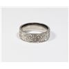 Image 1 : SILVER TONE WEDDING BAND WITH CLEAR STONES