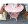 Image 1 : Pink Wicker Round Table