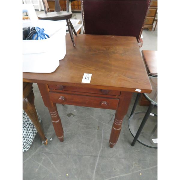 Mahogany Side Table w/Drawer