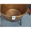 Image 2 : Copper Footed Wash Bucket