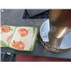 Image 2 : Brass Vase/Mirrored Tray/Divided Dishes