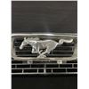 Image 2 : 1966 Mustang Grill w/Emblem