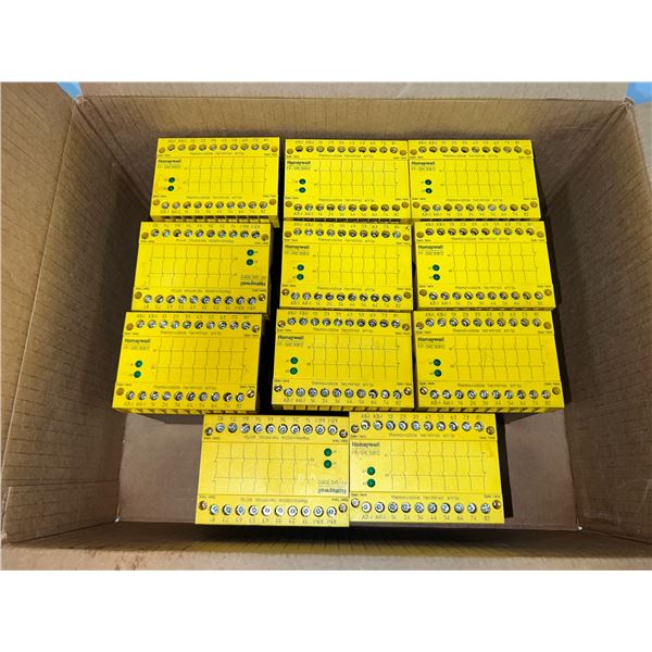 Lot of (11) Honeywell #FF-SRE30812 Safety Relays