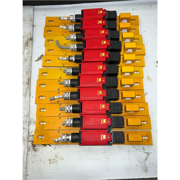 Lot of (11) STI #T4012-022 Safety Switches