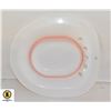 Image 1 : NEW TOILET SEAT BATH BASIN WHITE/PINK