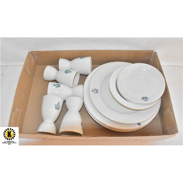 11 PC ROYAL CANADIAN AIR FORCE DINNERWARE