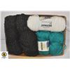 Image 1 : FLAT FULL OF YARN