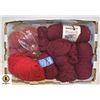 Image 1 : LARGE FLAT FULL OF YARN