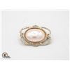 Image 1 : MEDIUM EDWARDIAN INSPIRED GOLD TONE