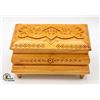 Image 1 : VINTAGE UKRANIAN HANDCARVED WOODEN BOX