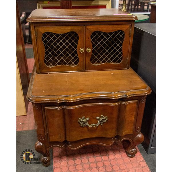 VINTAGE 2 TIER WOOD END TABLE WITH ORNATE FINISHES